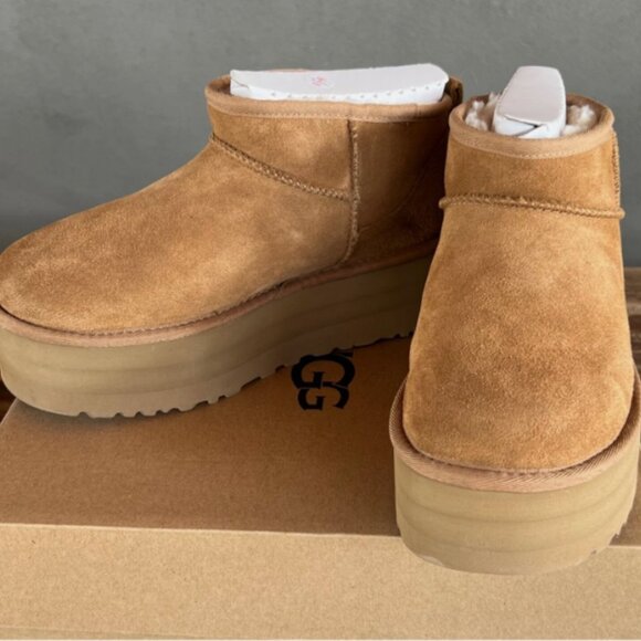 🦄 UGG Classic Ultra Mini Platform Size 8 Women Boots Chestnut - Picture 1 of 7